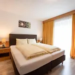 Gaestehaus -pension Edelweiss Affittacamere 3*
