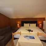 Gaestehaus -pension Edelweiss Vent
