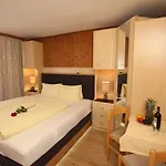 Gaestehaus -pension Edelweiss