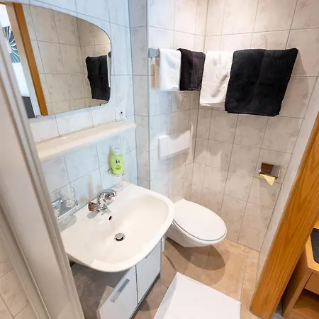 Gaestehaus -pension Edelweiss 3*